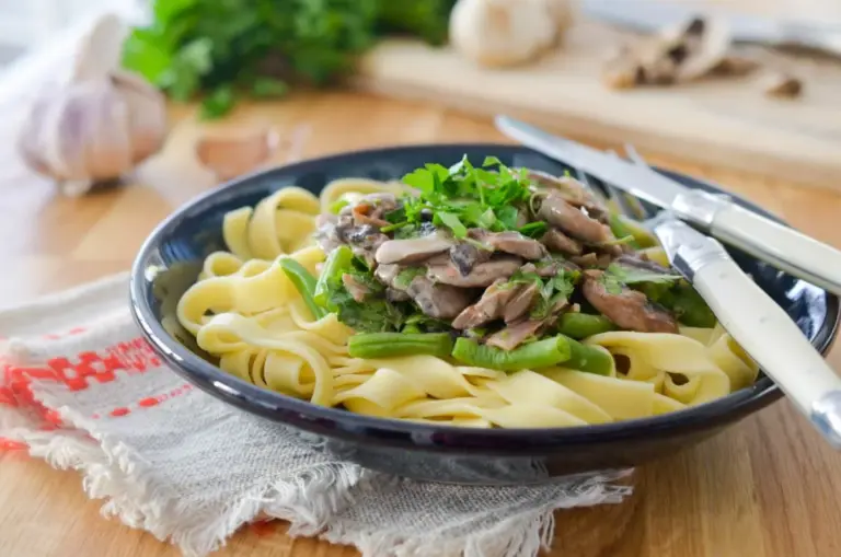 Tagliatelles_strogonoff_champignons-3-sur-7