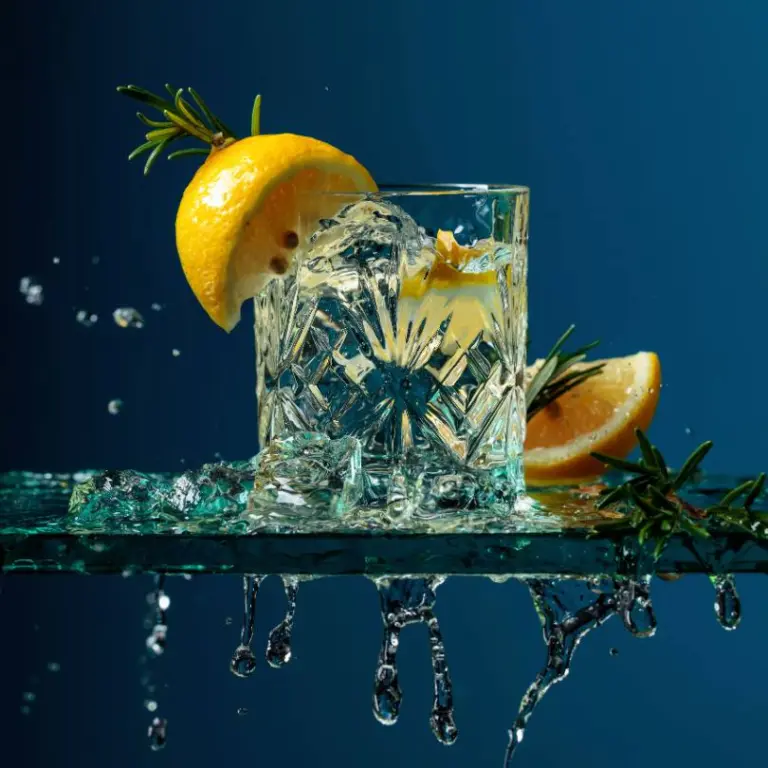 《什麼是琴酒？6 種常見琴酒分類與風味比較｜World Gin Awards 標準解析》｜圖克圖克 內文配圖。